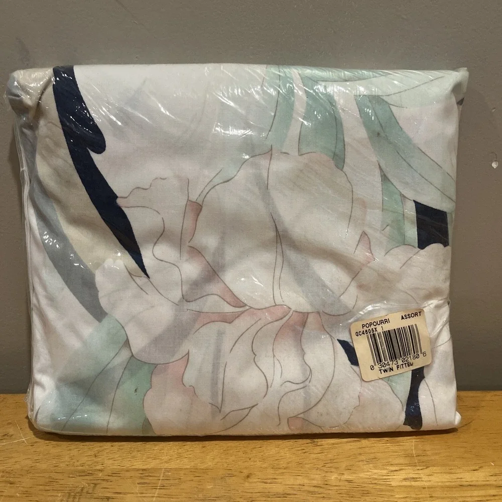 Vtg Springmaid Twin Fitted Sheet‎ Iris Floral 1980s 180TC Pastels Black Popourri